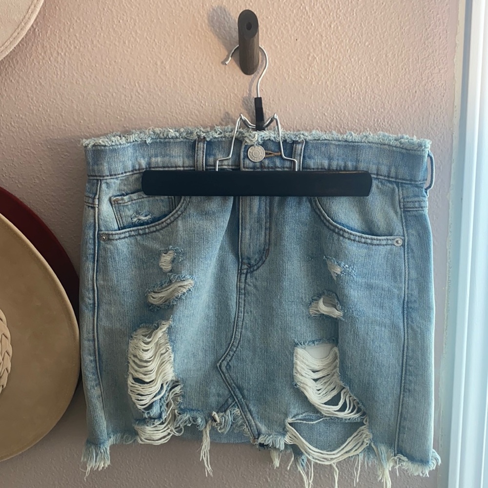 Express distressed Raw hem denim skirt